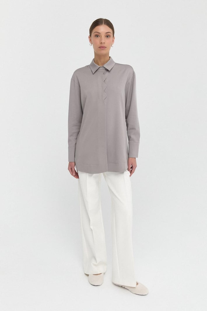 Zeynep Şule Dairesel Patlı Gömlek